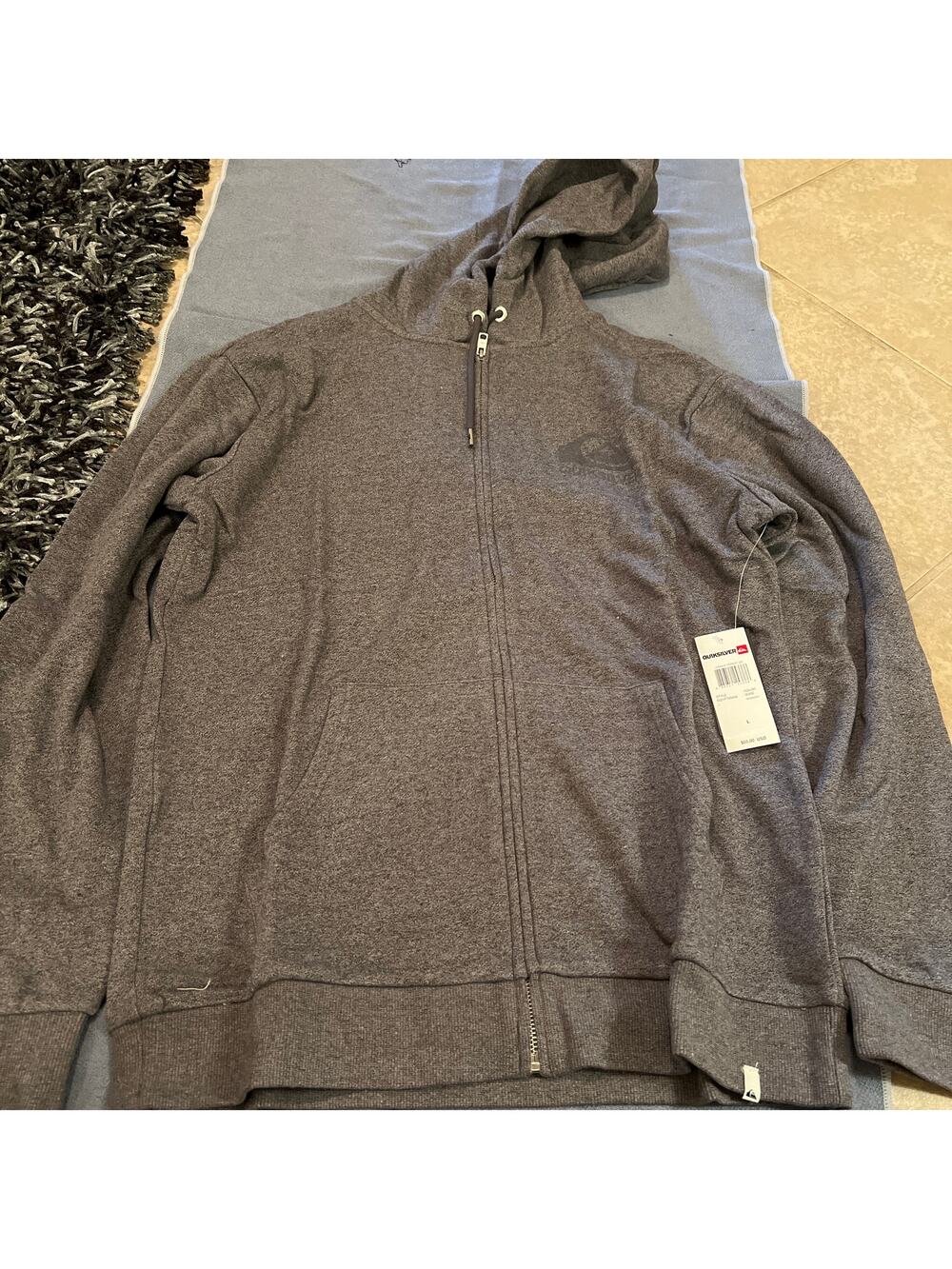 Quicksilver jungle forest zip hoodie large